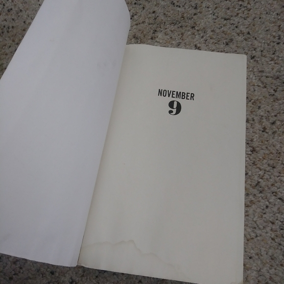 Collen Hoover November 9 book - Picture 3 of 4